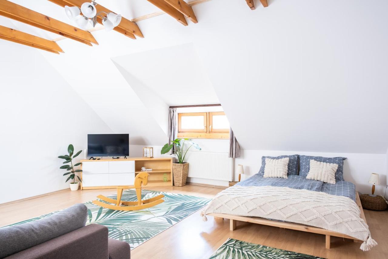 Sziklai Apartman Veszprém المظهر الخارجي الصورة