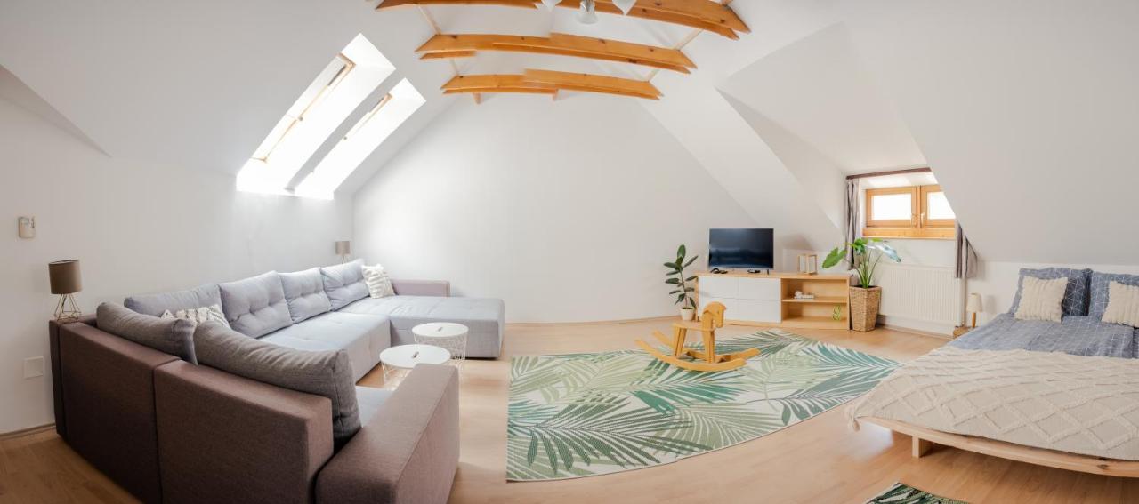 Sziklai Apartman Veszprém المظهر الخارجي الصورة